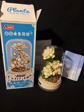 Jaki Plante de la vie Eternal series Jasmine Music Box
